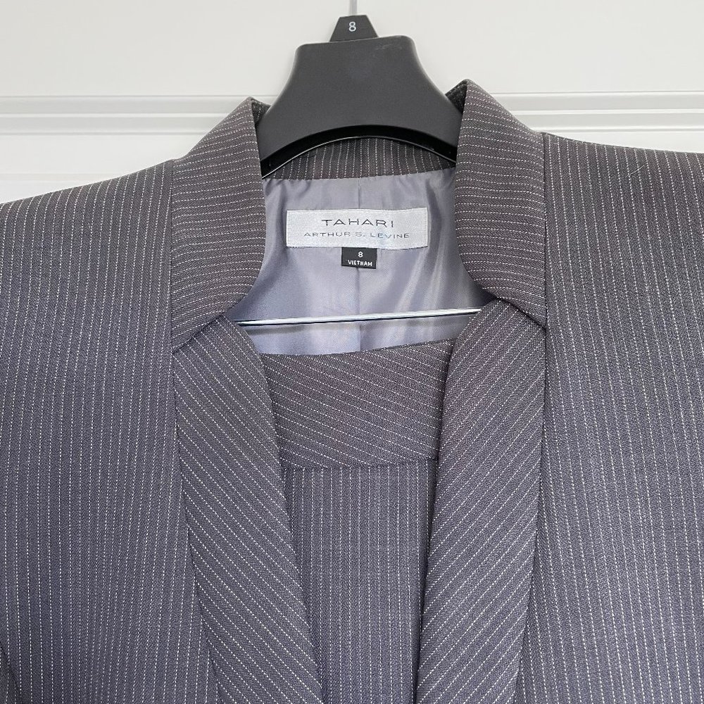 Misses suit
